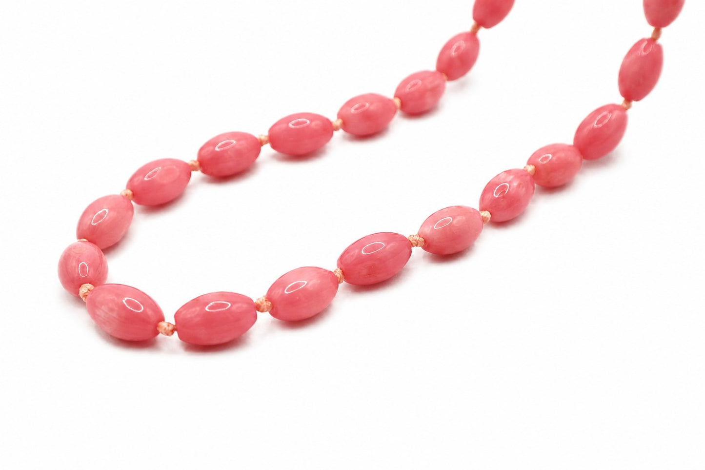 JWJ - Large Oval Coral Necklace